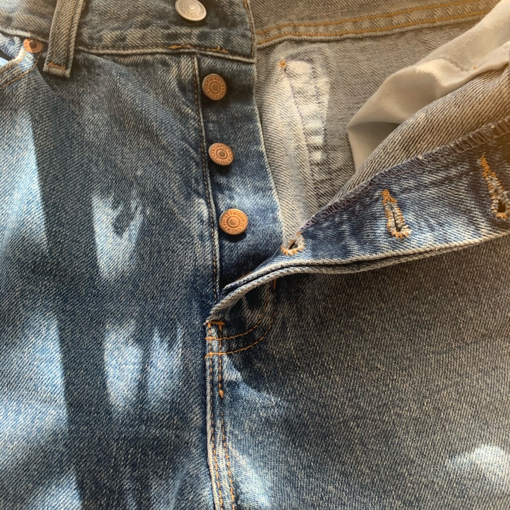 Button down jeans. - Picture 3 of 7
